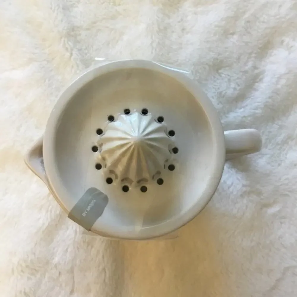 Rae Dunn White JUICE Ceramic Juicer